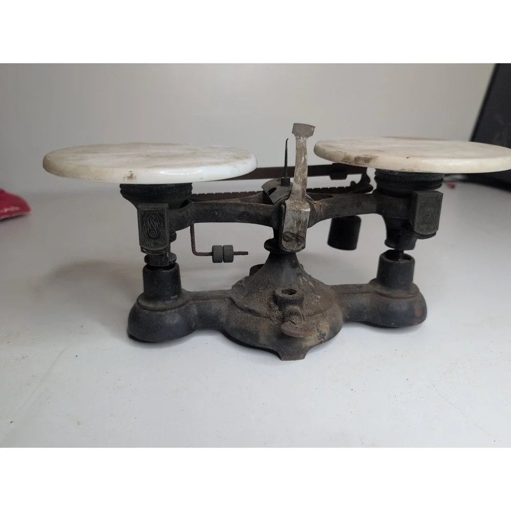 Vintage Ohaus Double Beam Laboratory Beam Balance Scale Two Pan, 2Kg